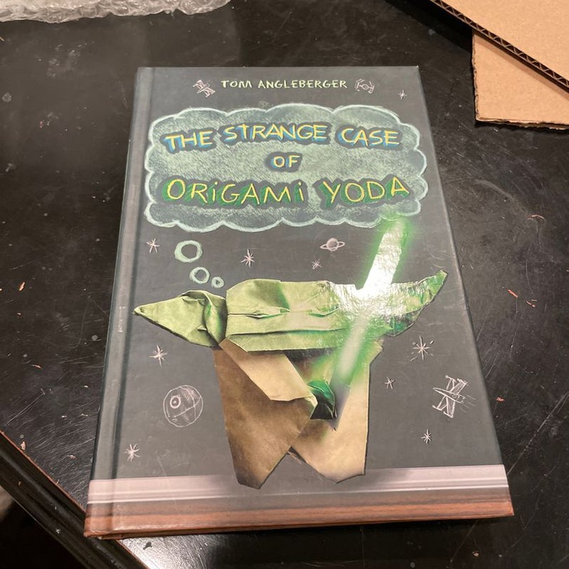 The Strange Case of Origami Yoda (Origami Yoda #1)