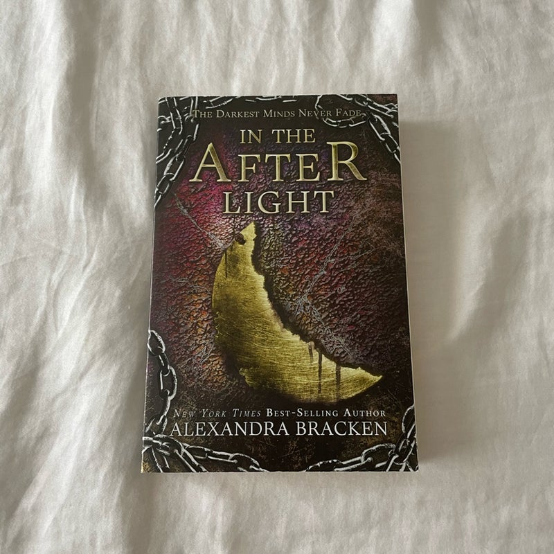 In the Afterlight (a Darkest Minds Novel)