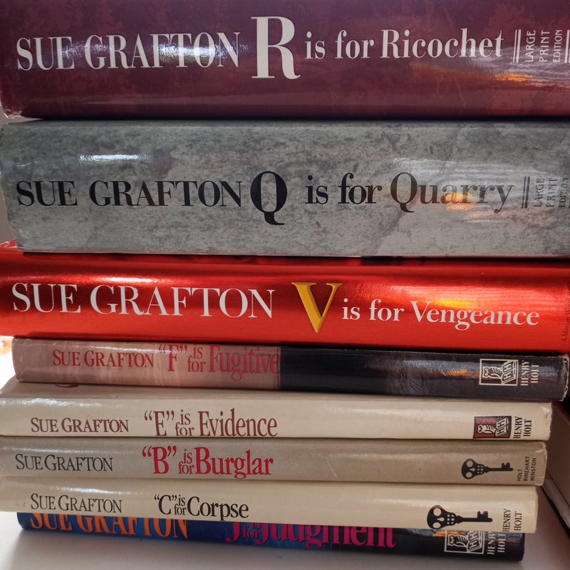 Sue Grafton Lot
