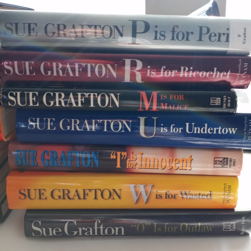 Sue Grafton Lot