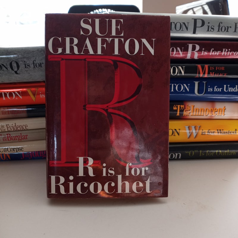 Sue Grafton Lot