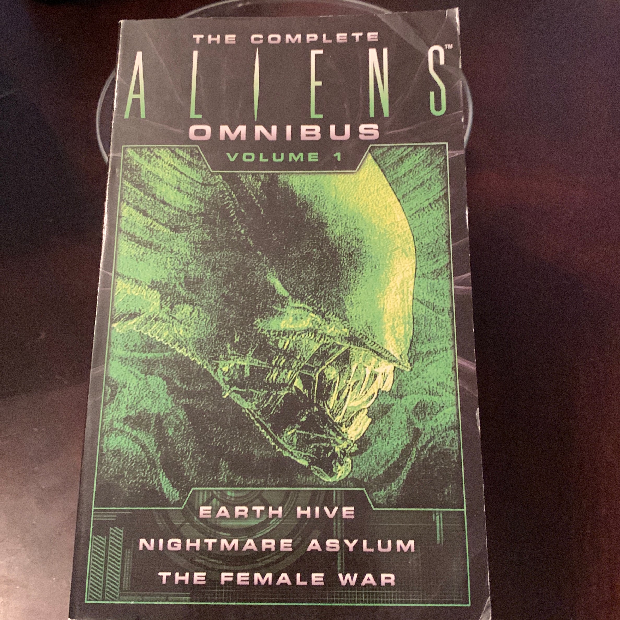 The Complete Aliens Omnibus, Volume 1