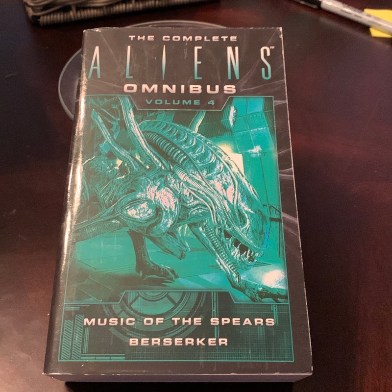 The Complete Aliens Omnibus, Volume 4