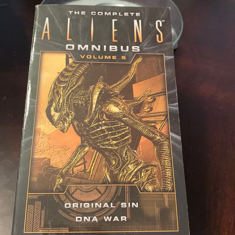 The Complete Aliens Omnibus: Volume Five (Original Sin, DNA War)