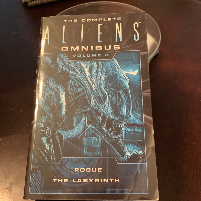 The Complete Aliens Omnibus, Volume 3