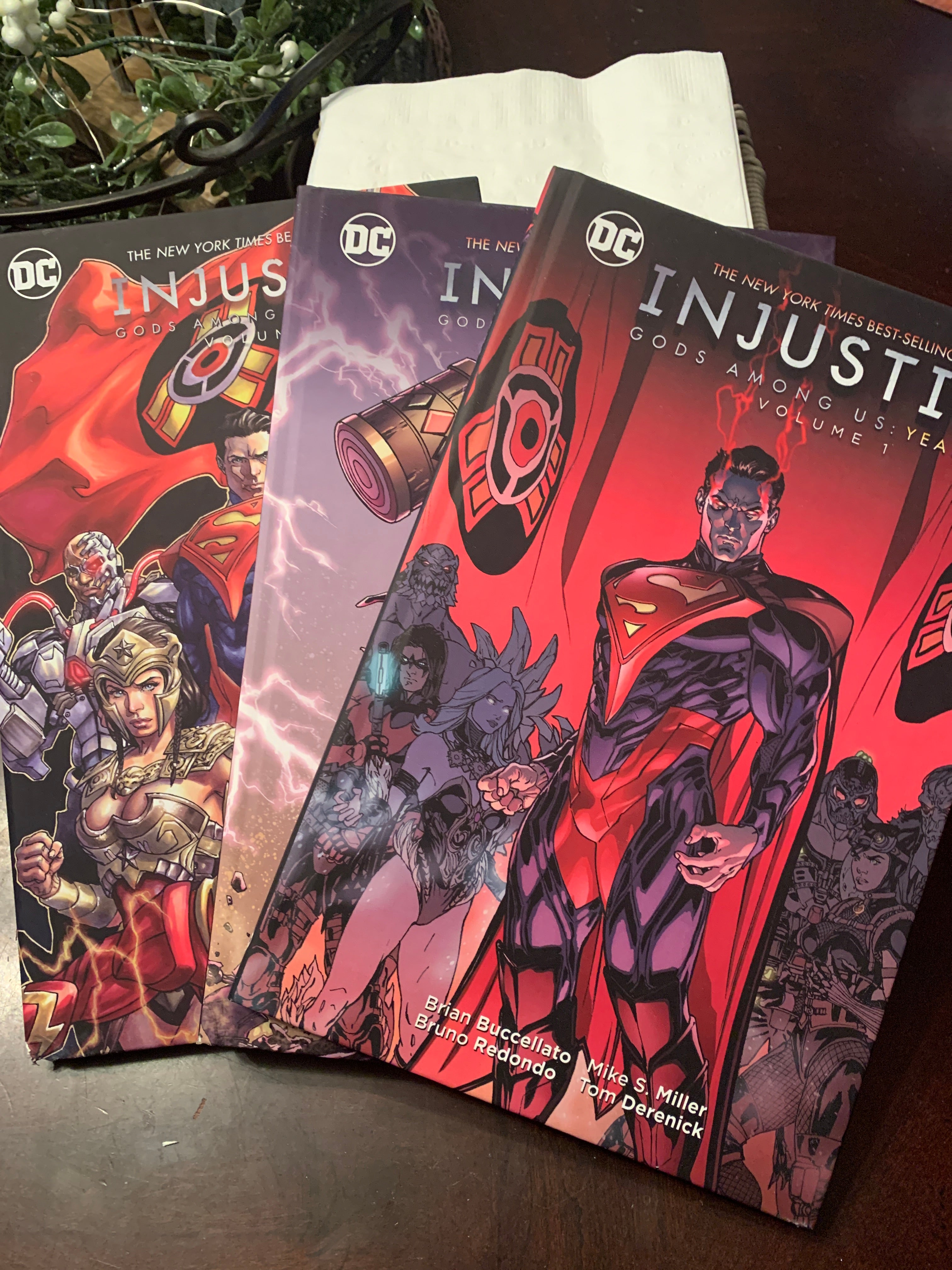 Injustice Gods among Us Year 5 Vol 1