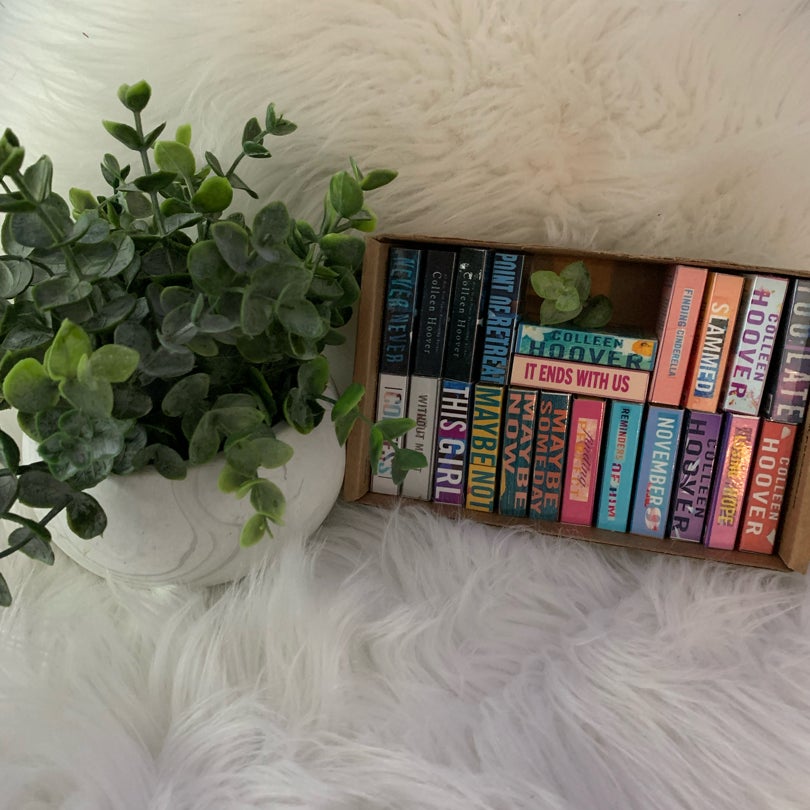 Mini Books: 15 Mini Novel Replica Collection of Colleen Hoover 