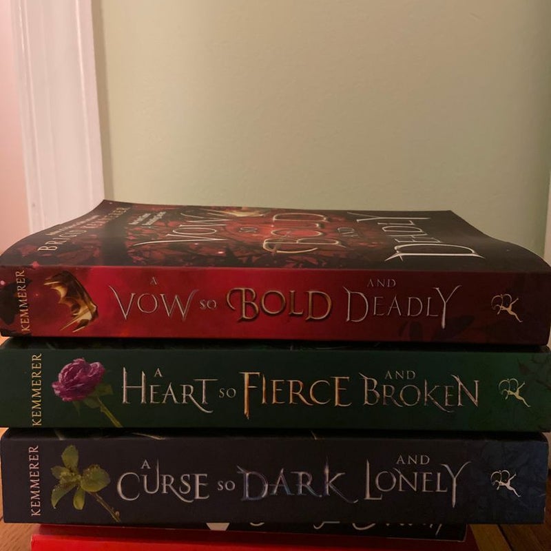 A Curse So Dark and Lonely (Cursebeakers box set)