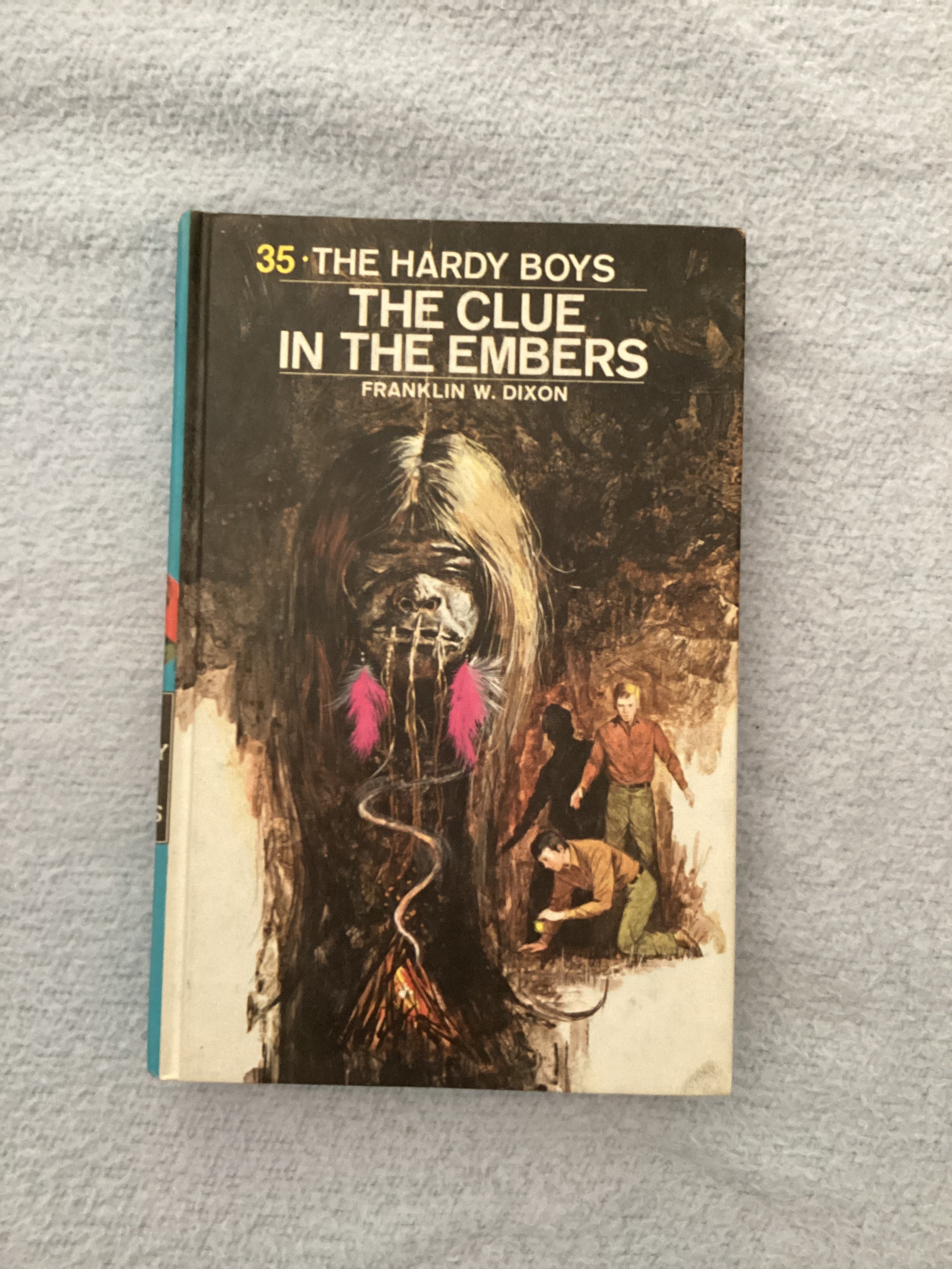 Hardy Boys 35: the Clue in the Embers