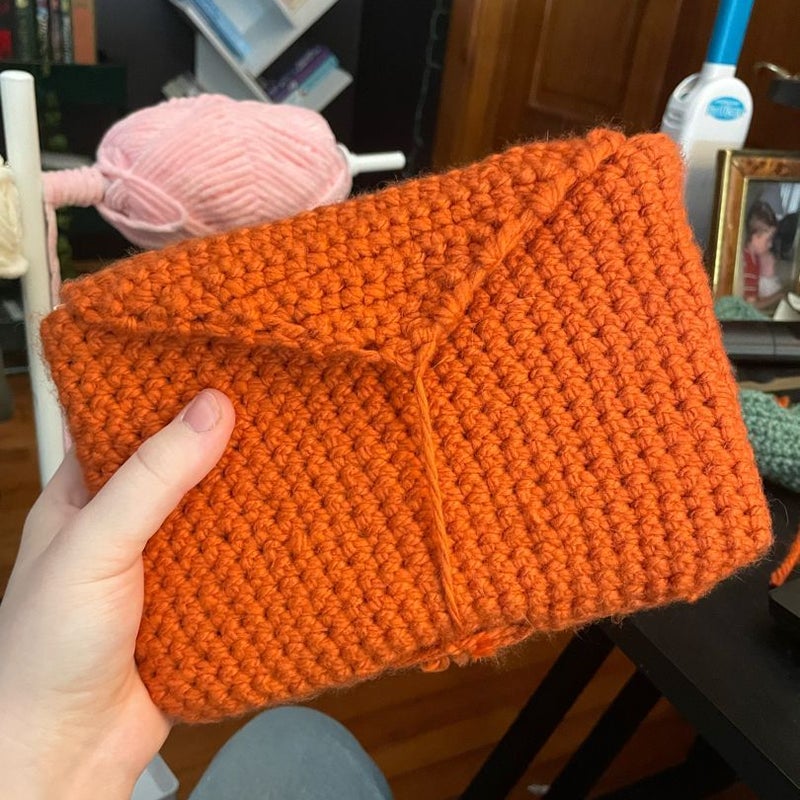 Crochet book envelope 