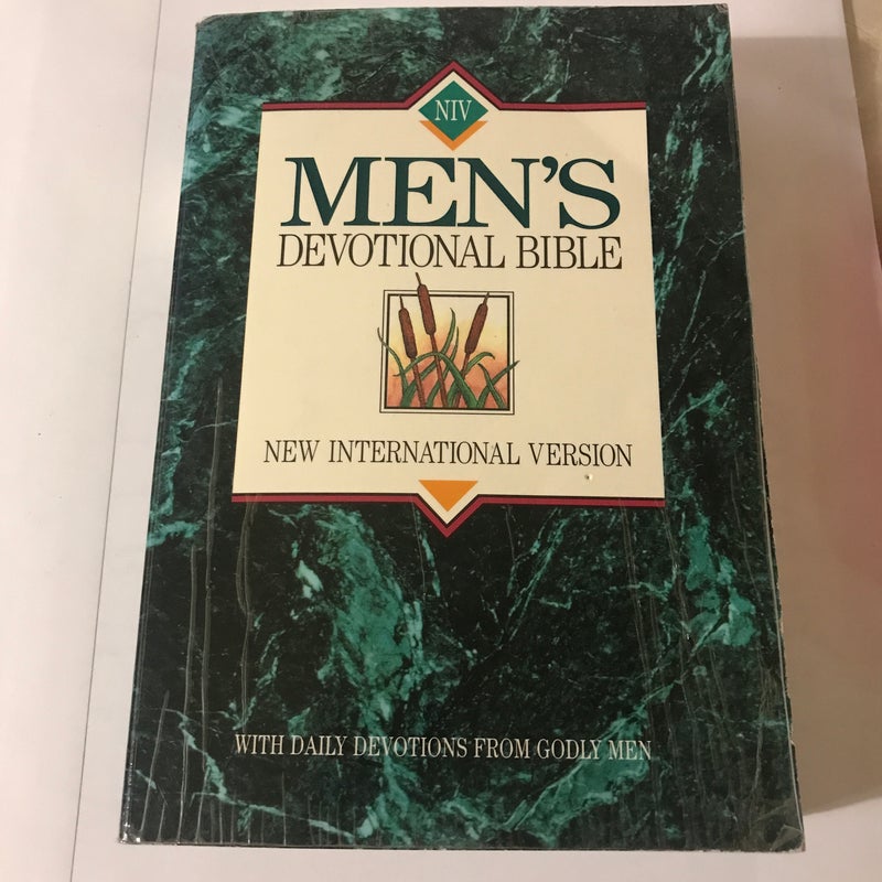 NIV Men's Devotional Bible, Compact