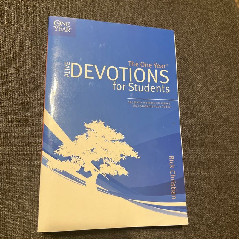 The One Year Alive Devotions for Students