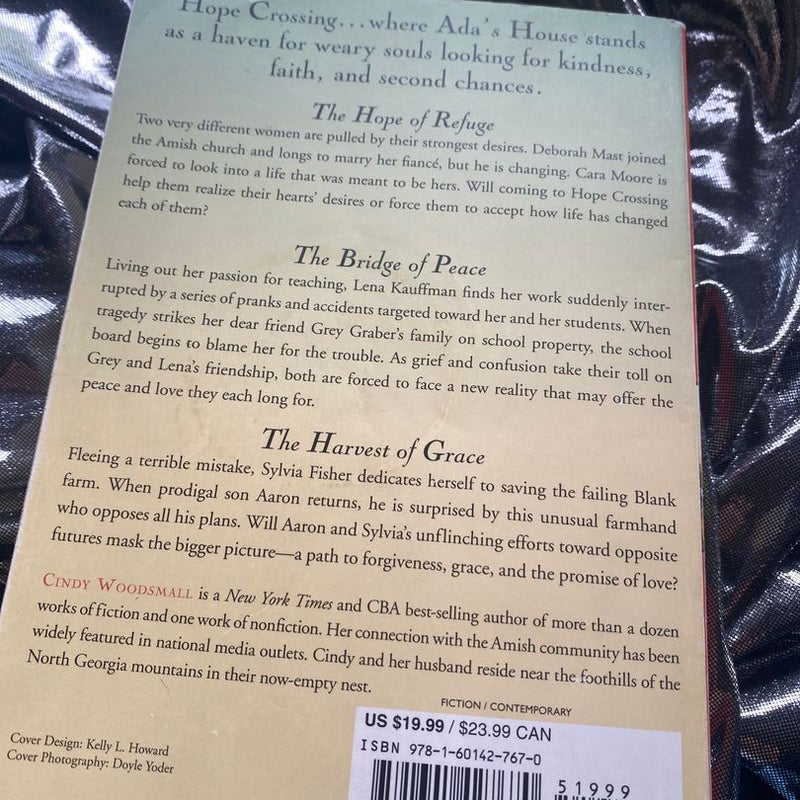 Hope Crossing by Cindy Woodsmall, Paperback | Pangobooks