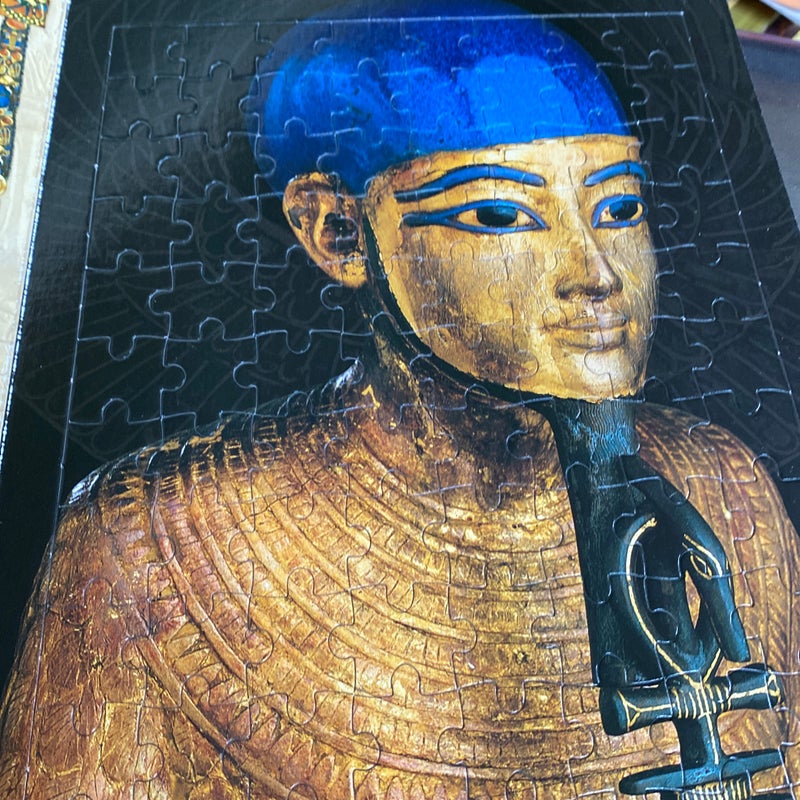 Tutankhamun Deluxe Jigsaw Book