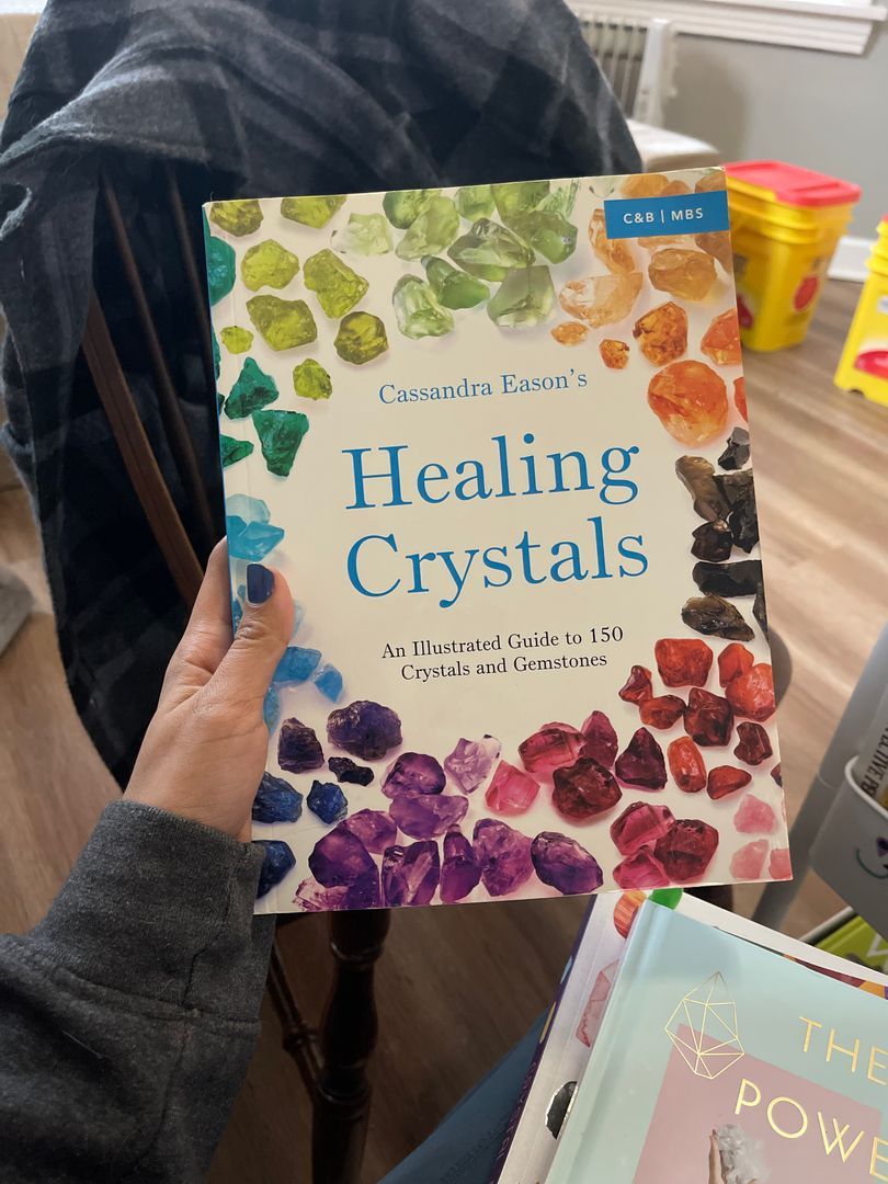 Cassandra Eason's Healing Crystals