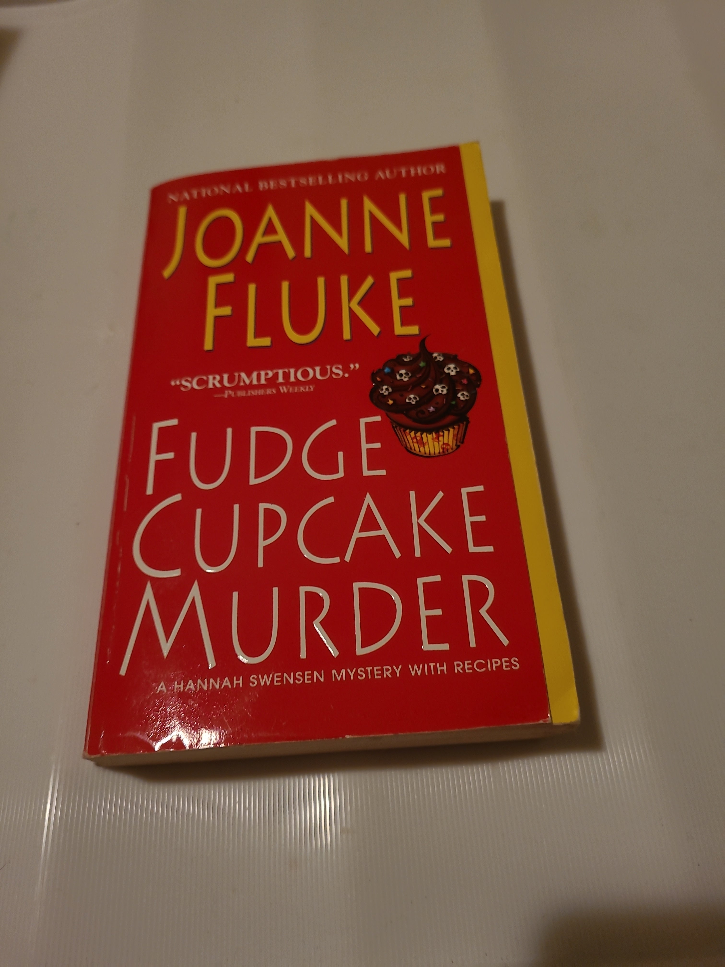 Fudge Cupcake Murder