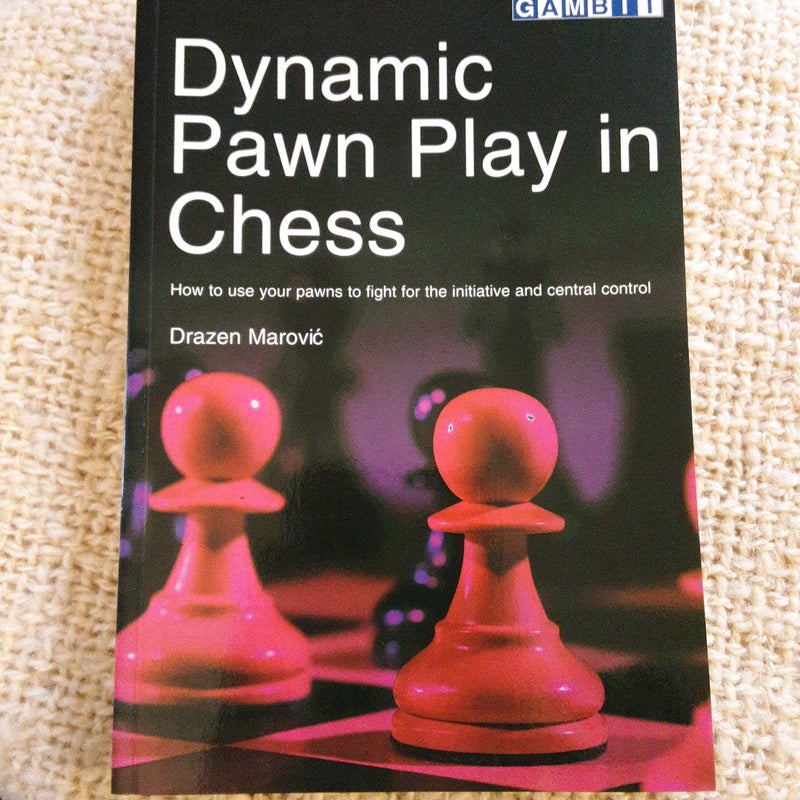Dynamic Pawn Play in Chess