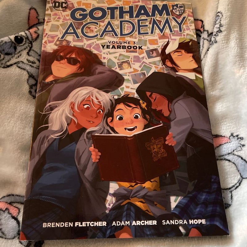 Gotham Academy Vol. 3: Yearbook