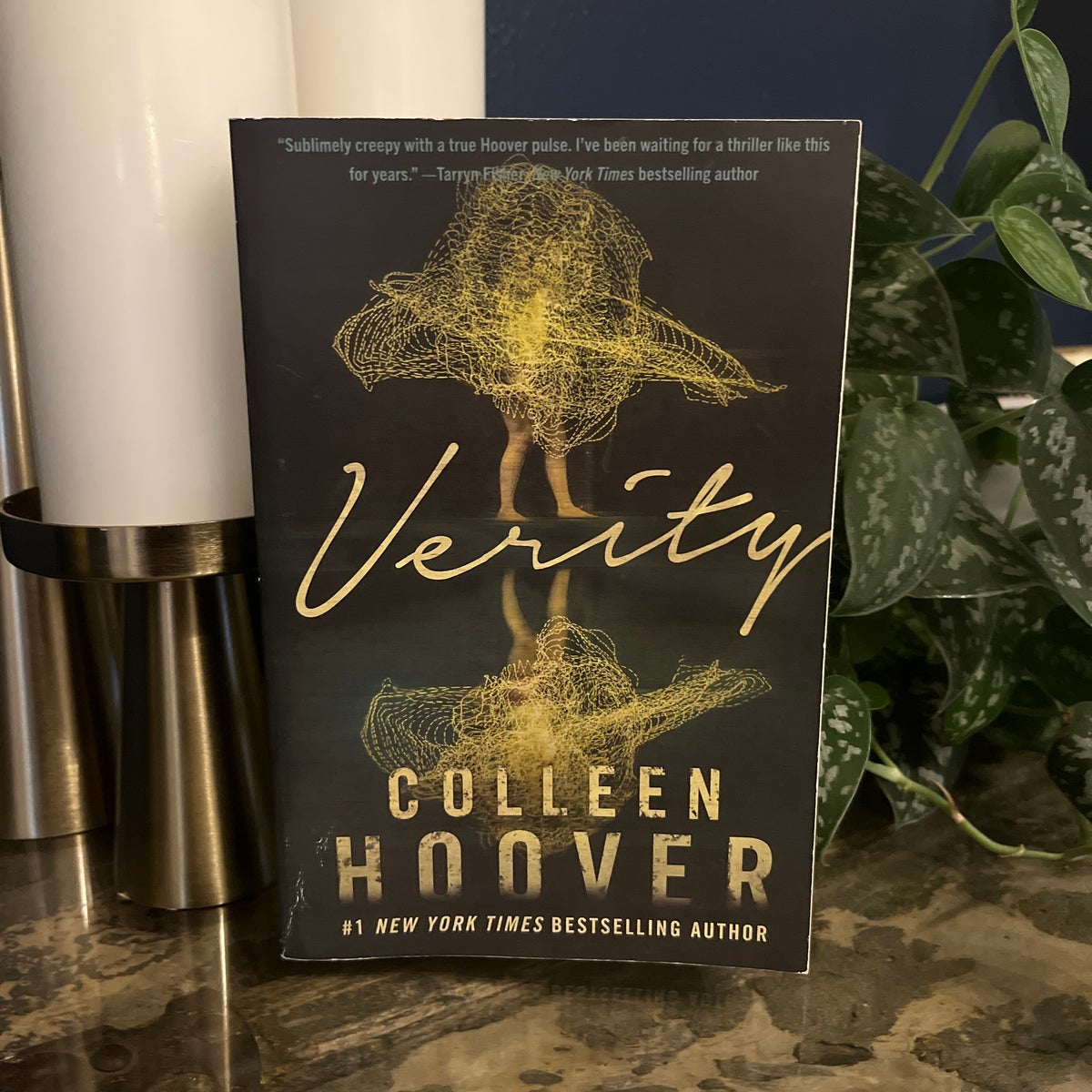 Verity by Colleen Hoover, Paperback | Pangobooks