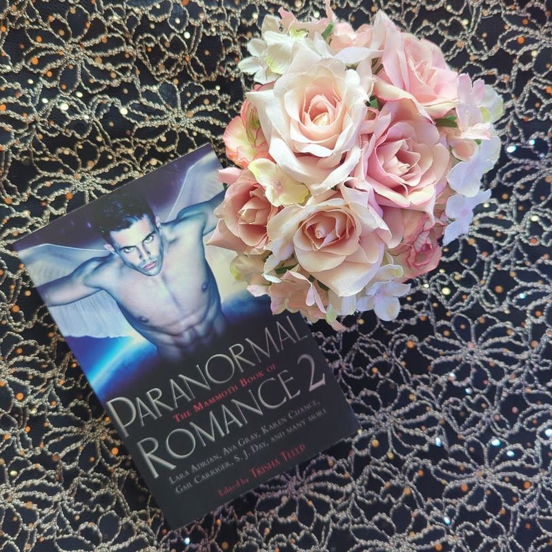 The Mammoth Book of Paranormal Romance 2