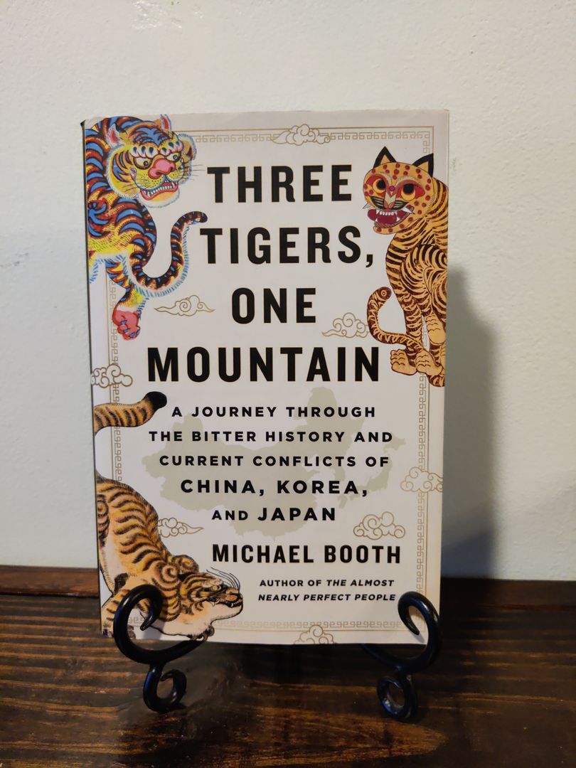 Three Tigers, One Mountain