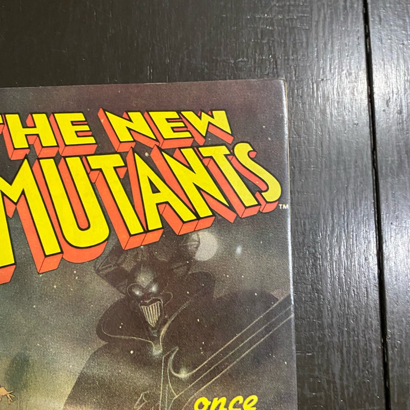 New Mutants Comic #22 Marvel Comics 1984 Nightcrawler Colossus App NM- PDL