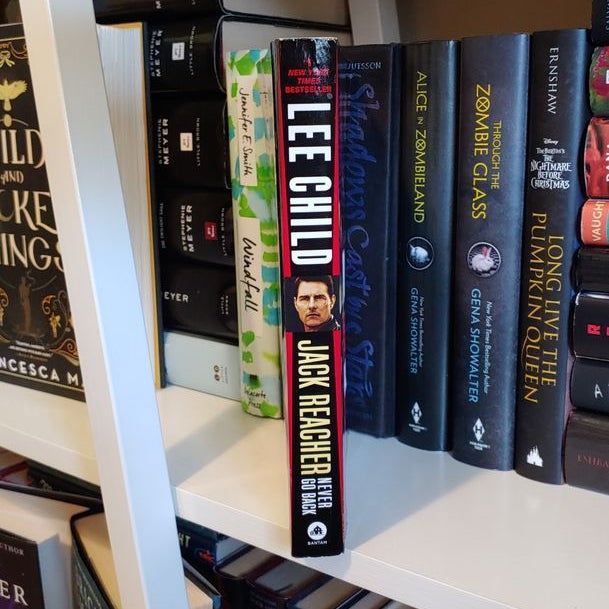 Jack Reacher: Never Go Back (Movie Tie-In Edition)
