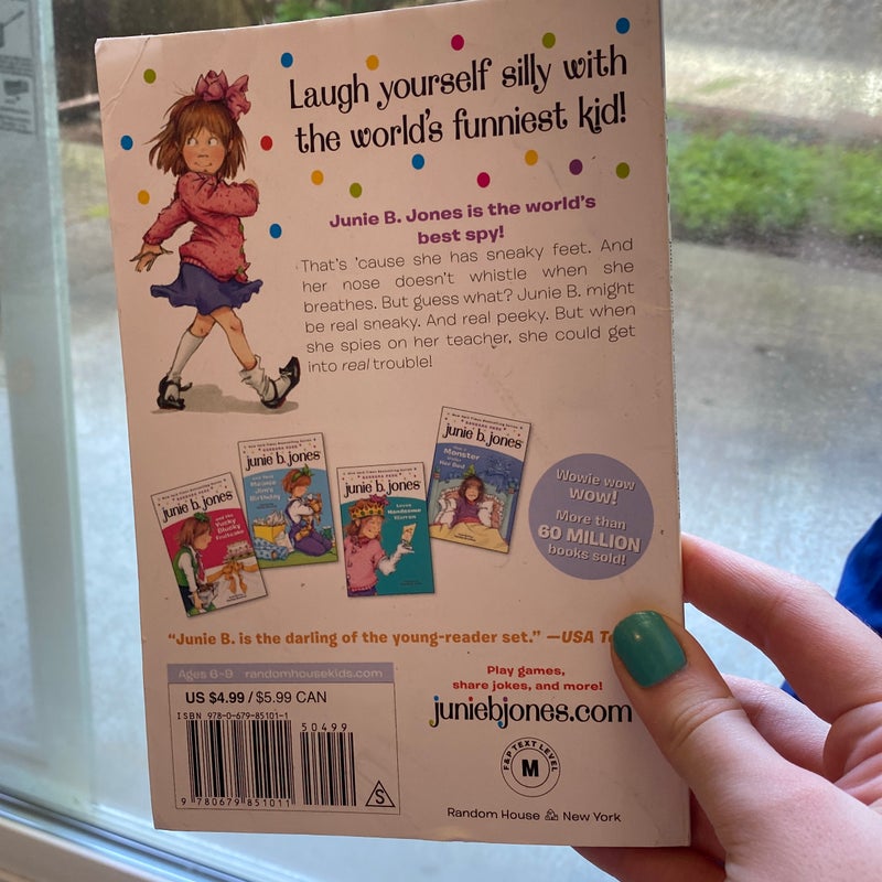 Junie B. Jones #4: Junie B. Jones and Some Sneaky Peeky Spying