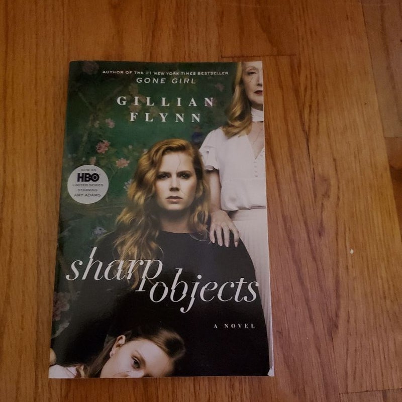 Sharp Objects (Movie Tie-In)