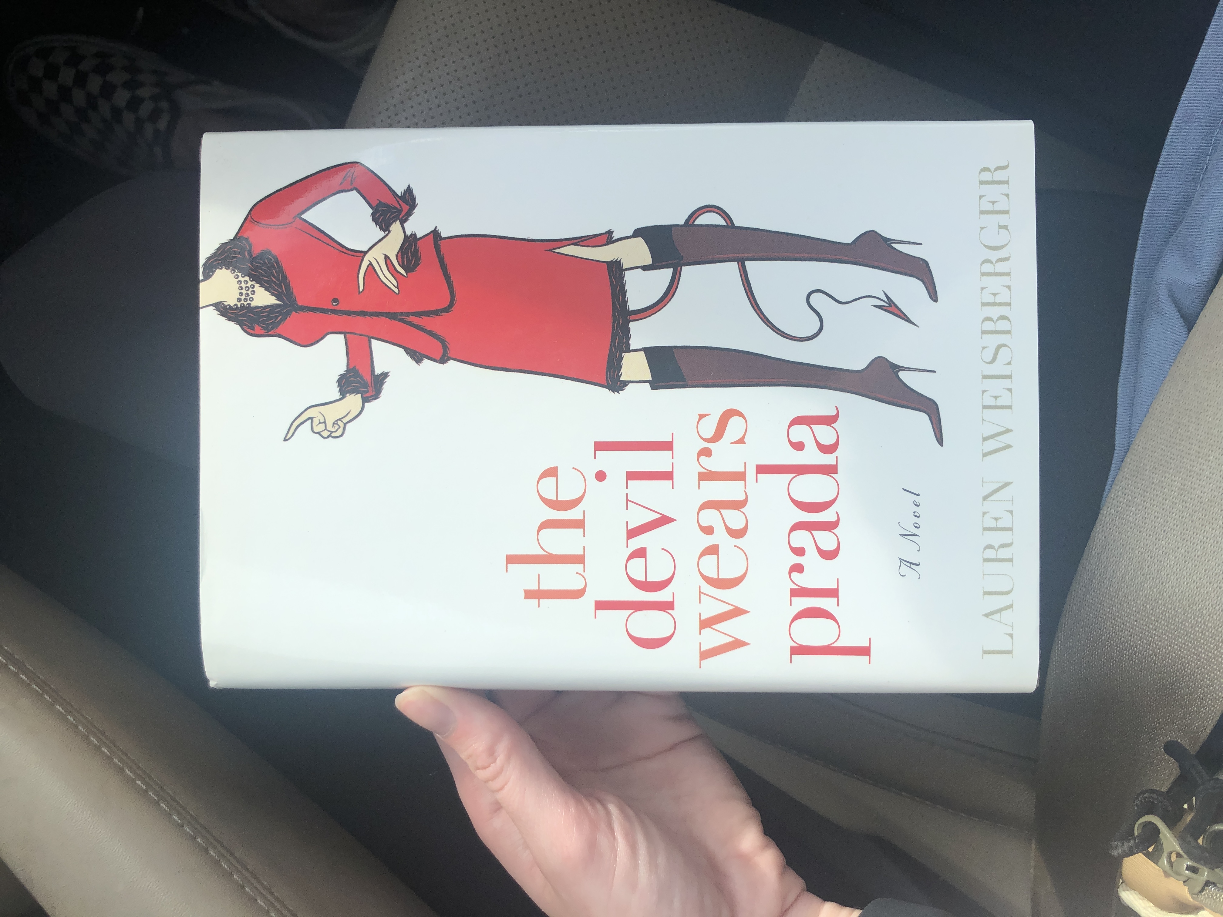 Sale image for f1a605f6-f0a2-4ac8-bdc4-ae278c573844-MmSJsuM5hFcTE2LIgoV4UGvJAct2