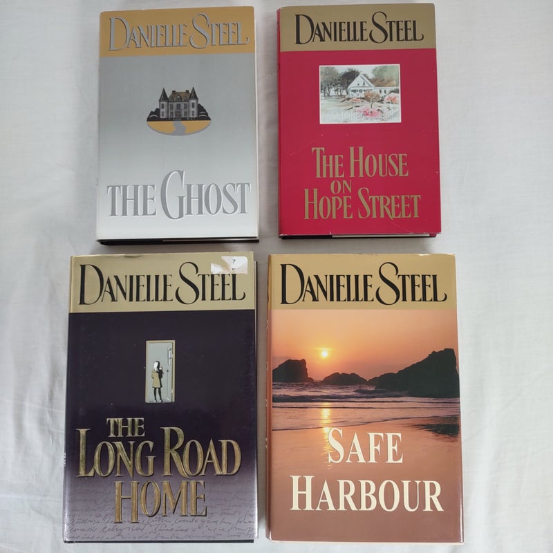 4 Danielle Steel Novels