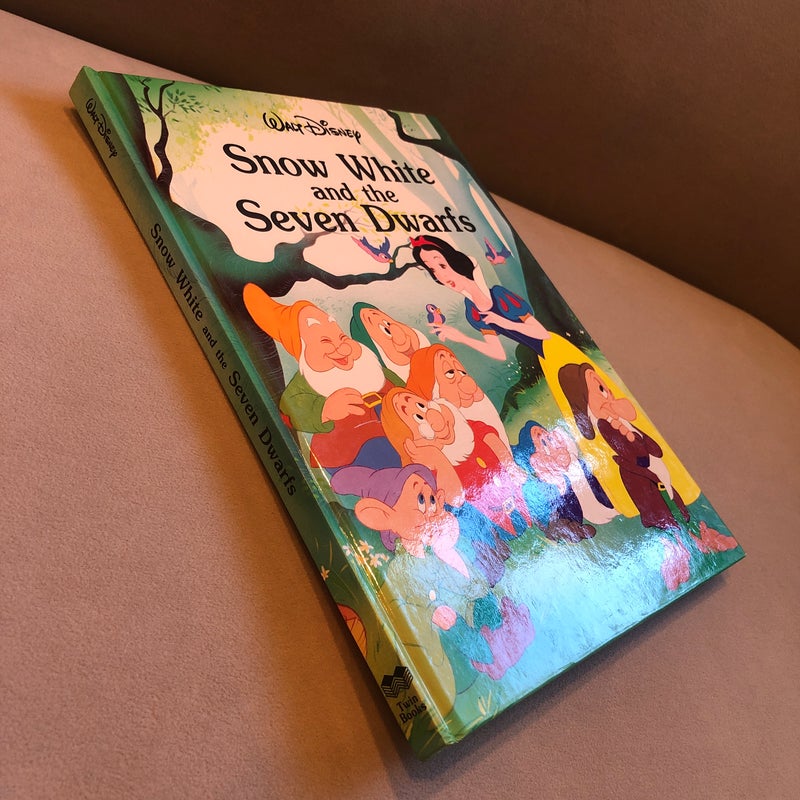 Walt Disney Snow White and the Seven Dwarfs