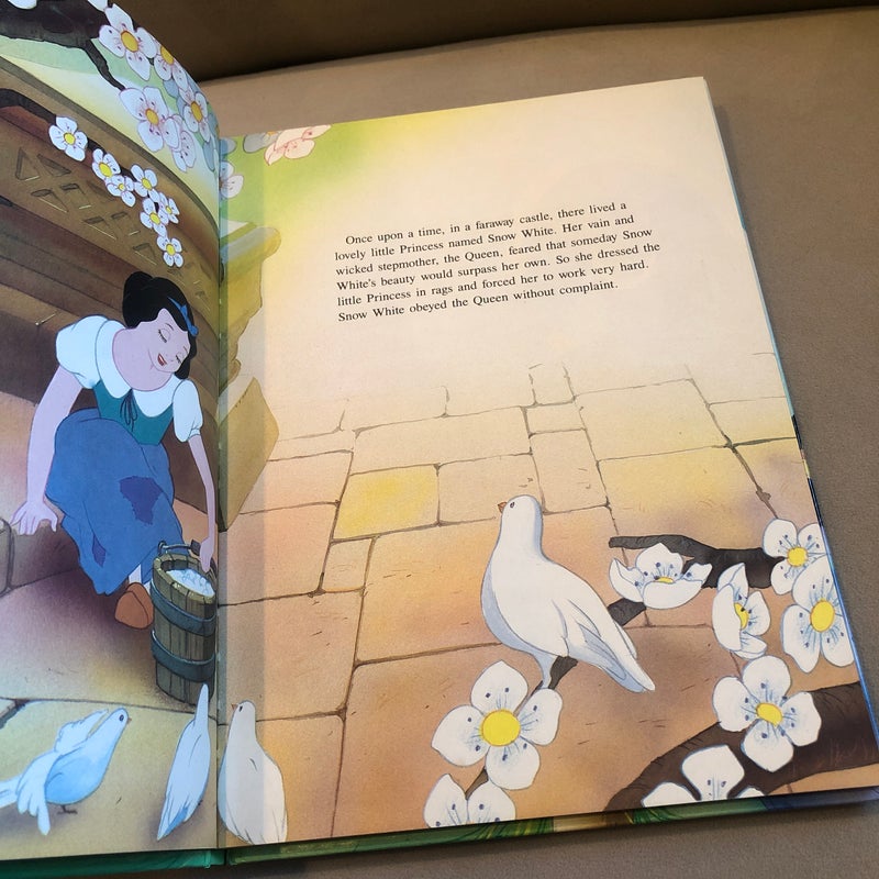 Walt Disney Snow White and the Seven Dwarfs