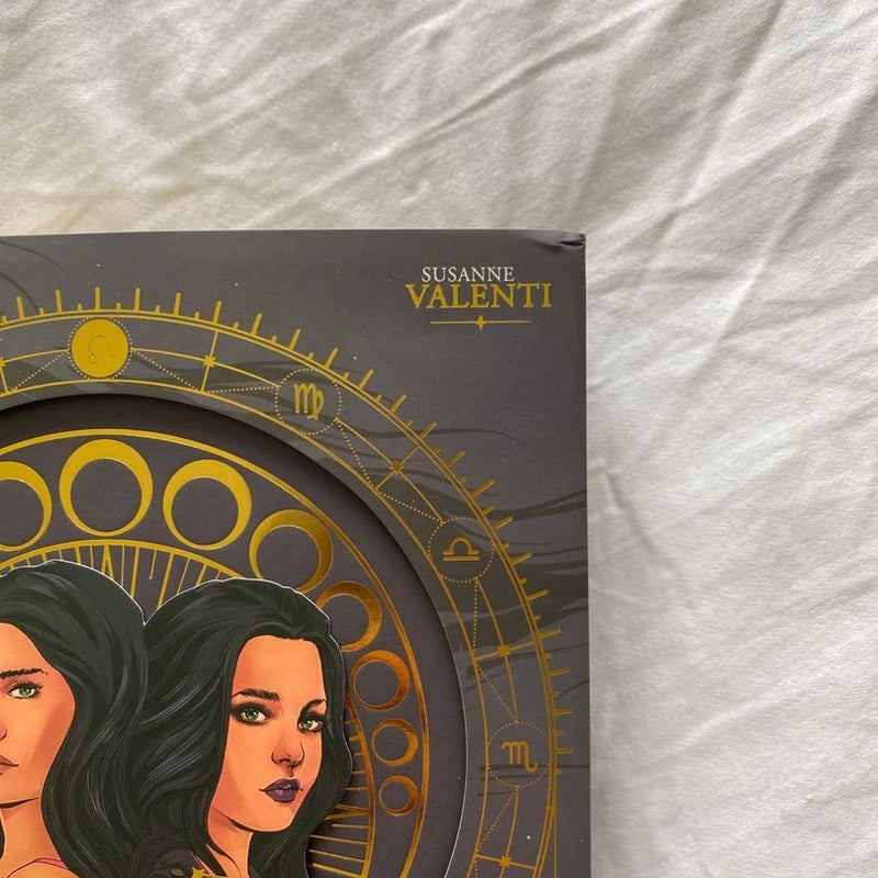 Zodiac Academy 1-4 (Bookish Box Exclusives)