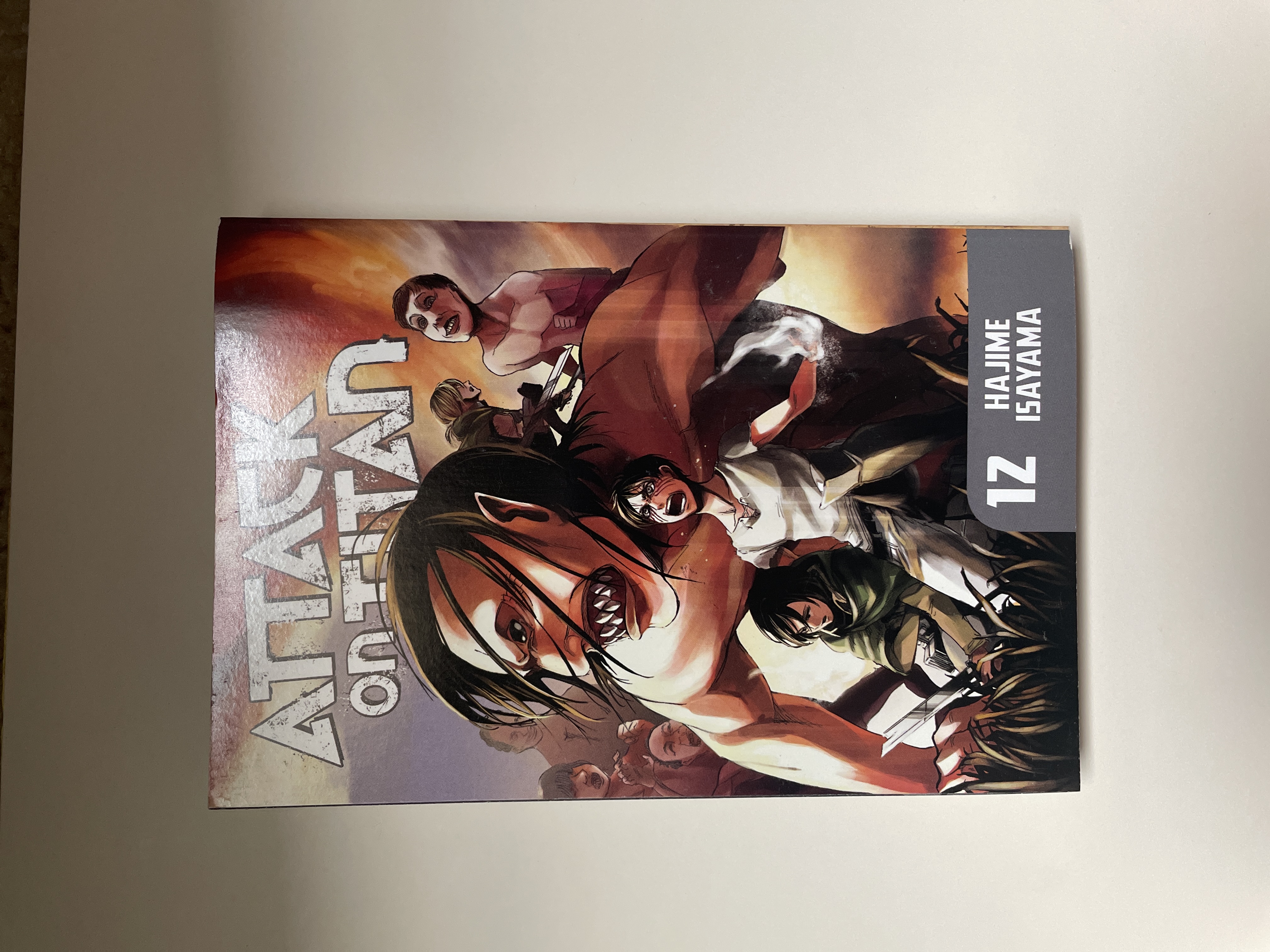 Attack on Titan 12