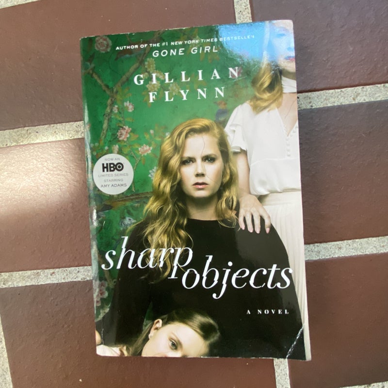 Sharp Objects (Movie Tie-In)