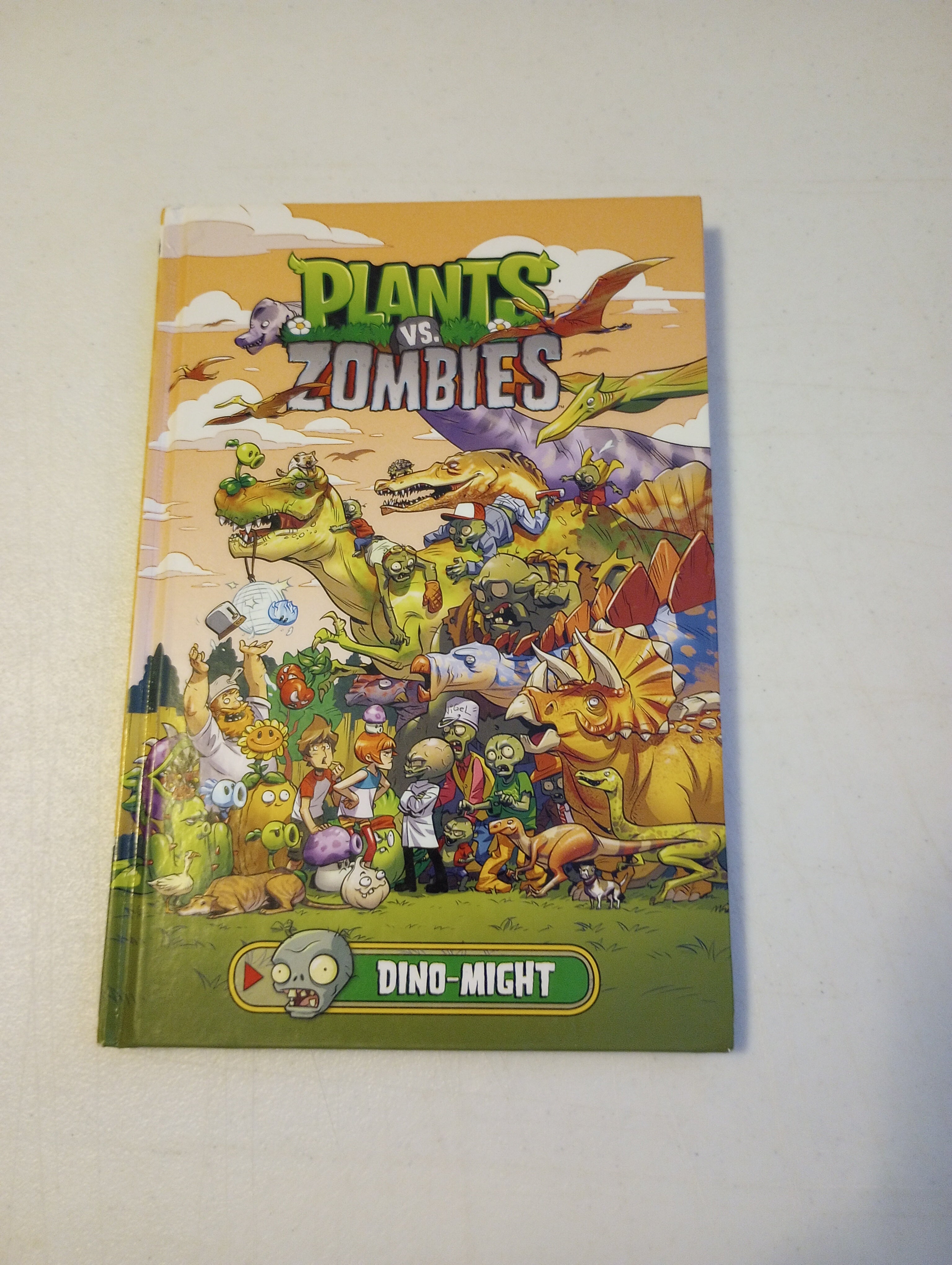 Plants vs. Zombies Volume 12: Dino-Might