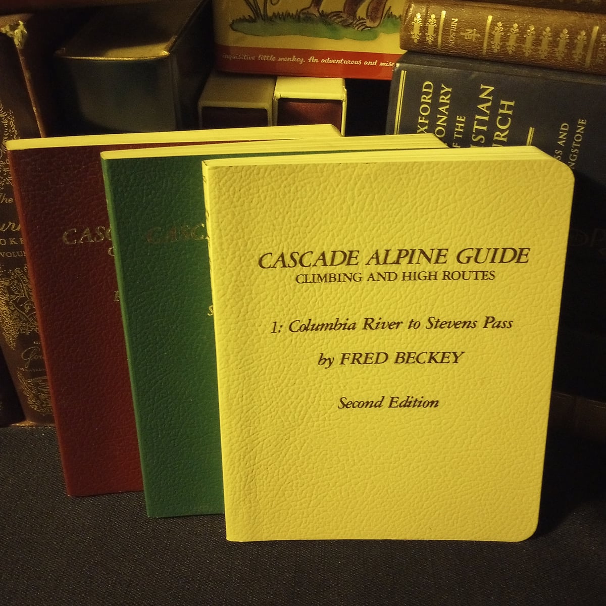 Cascade Alpine Guide - Climbing and High Routes by Fred Beckey