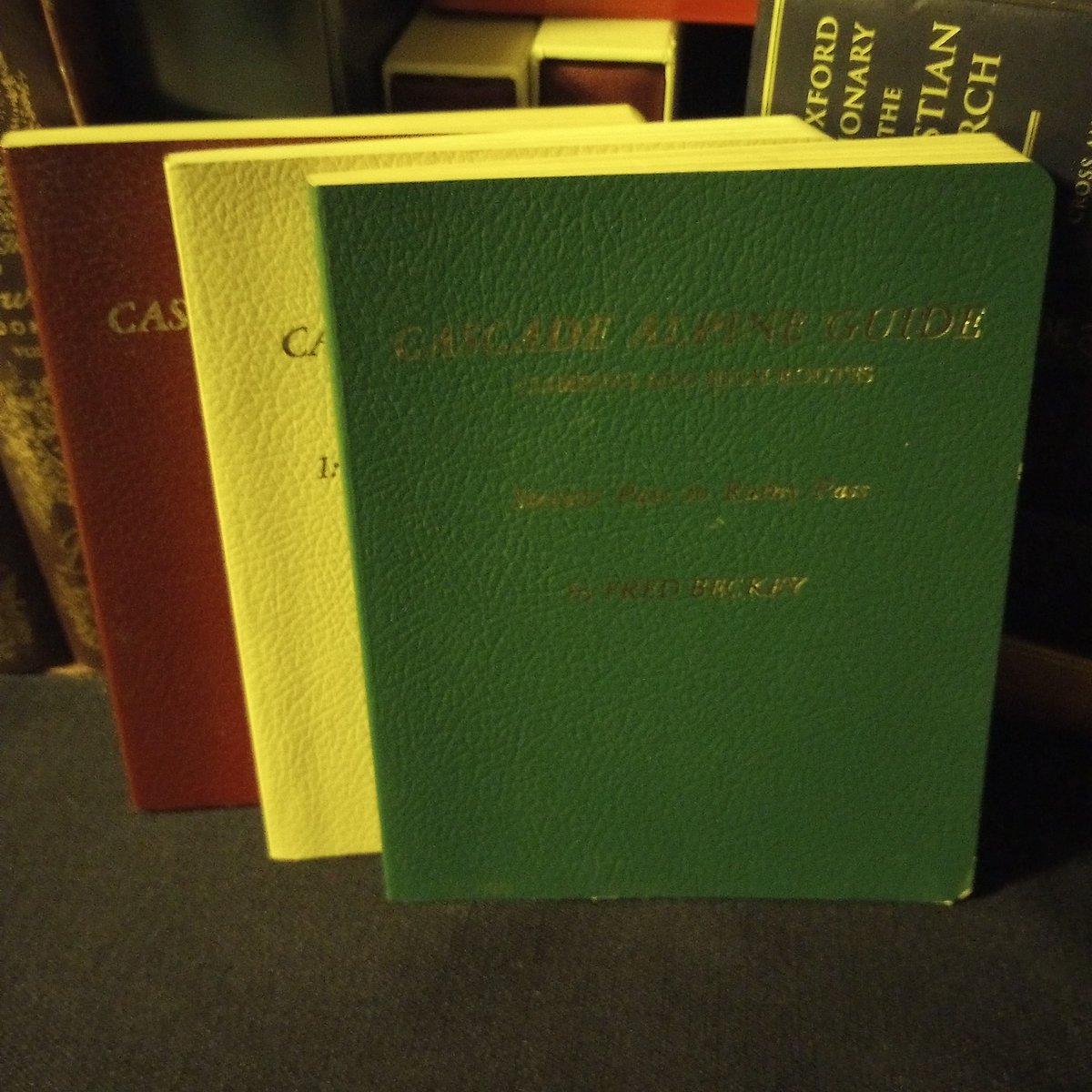Cascade Alpine Guide - Climbing and High Routes by Fred Beckey