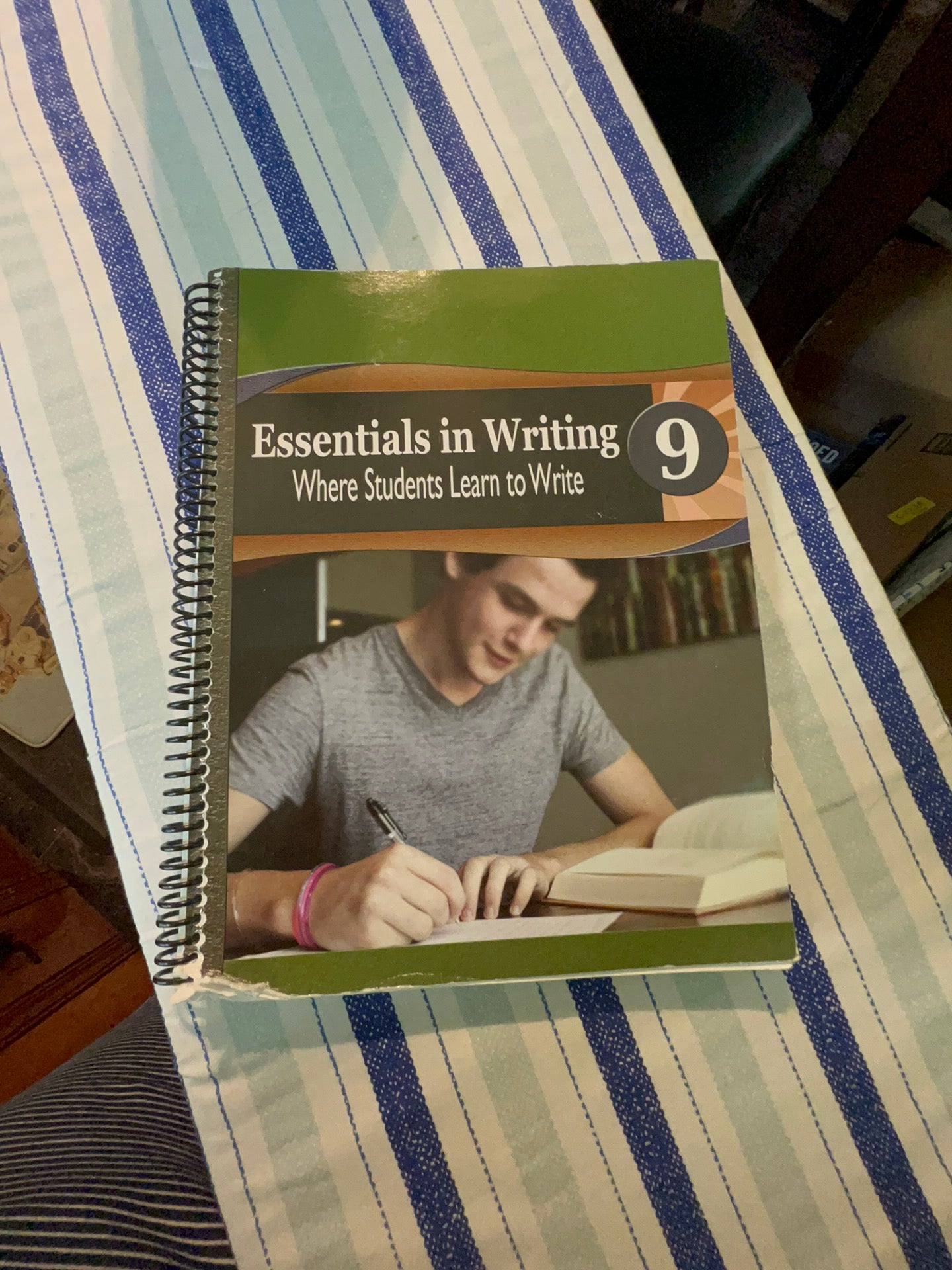 Essentials　Level　Paperback　Writing　by　in　Stephens,　Pangobooks　Textbook　Matthew