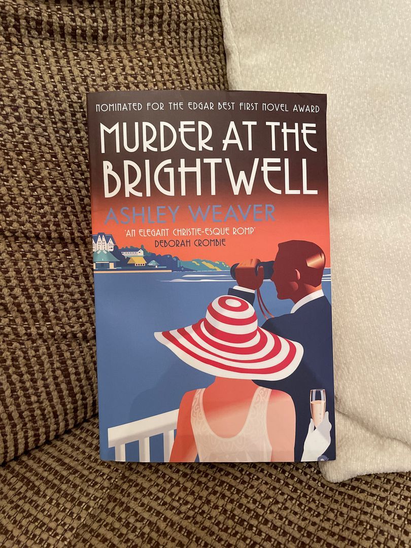 Murder at the Brightwell (Amory Ames #1)