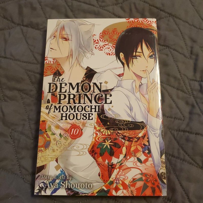 The Demon Prince of Momochi House, Vol. 10