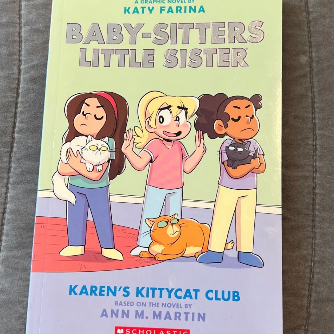 Karen's Kittycat Club (Baby-Sitters Little Sister Graphic Novel #4)