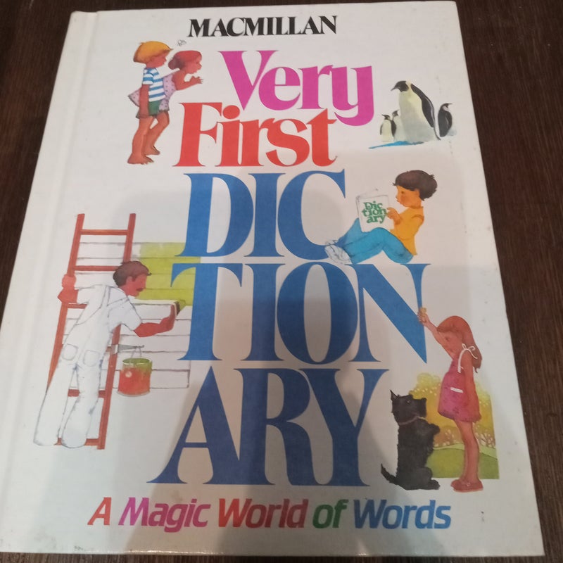 Macmillan Very First Dictionary
