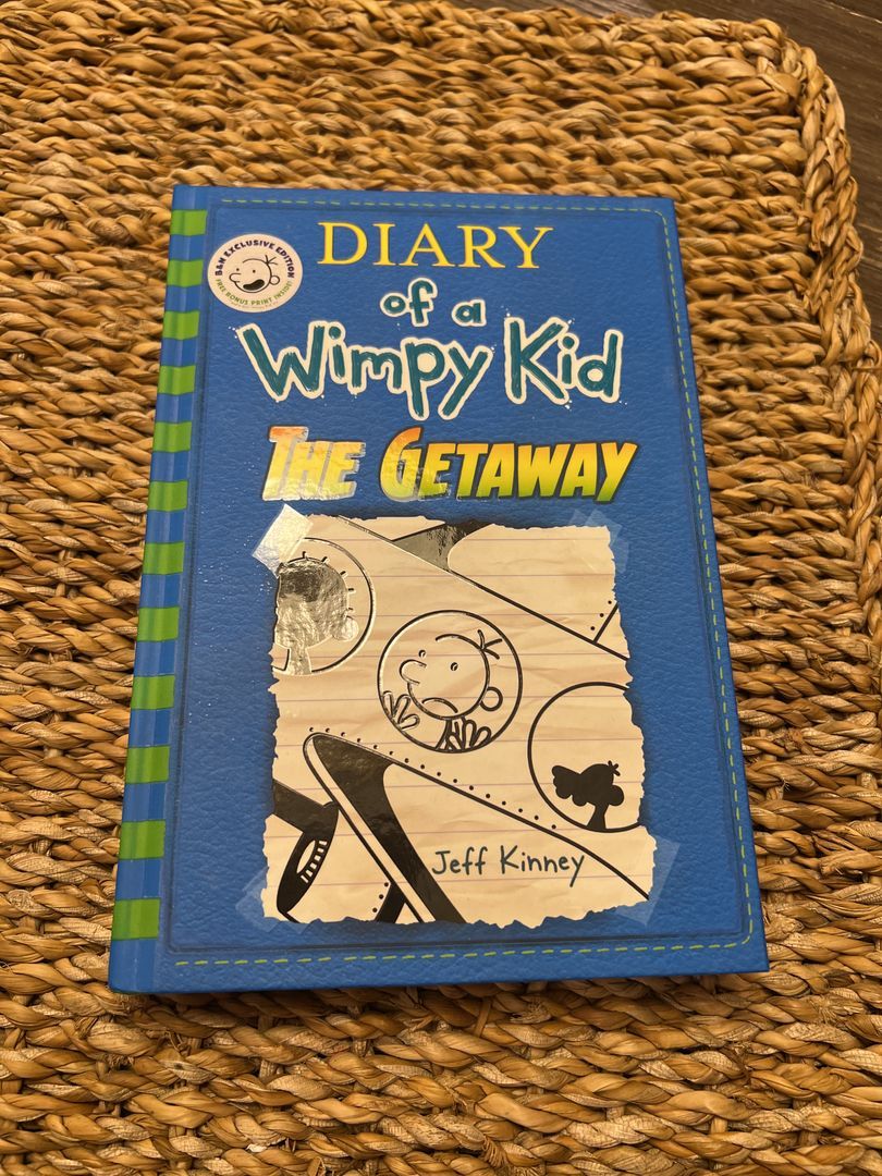 The Getaway (Diary of a Wimpy Kid Book 12) (Exclusive B&N Edition)