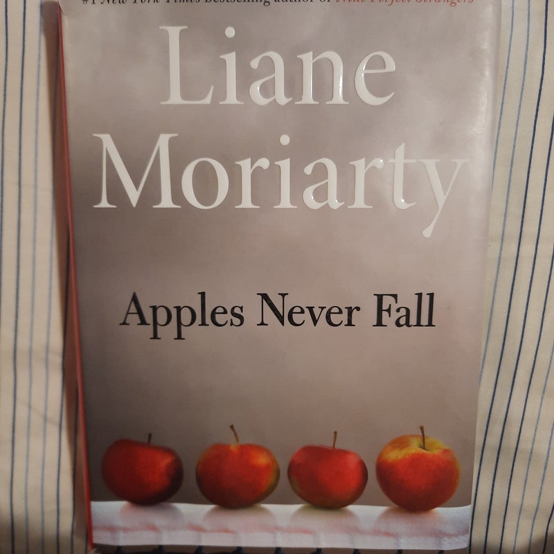 Apples Never Fall