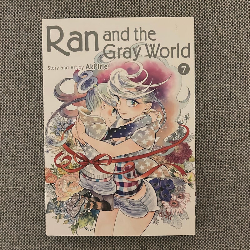 Ran and the Gray World, Vol. 7