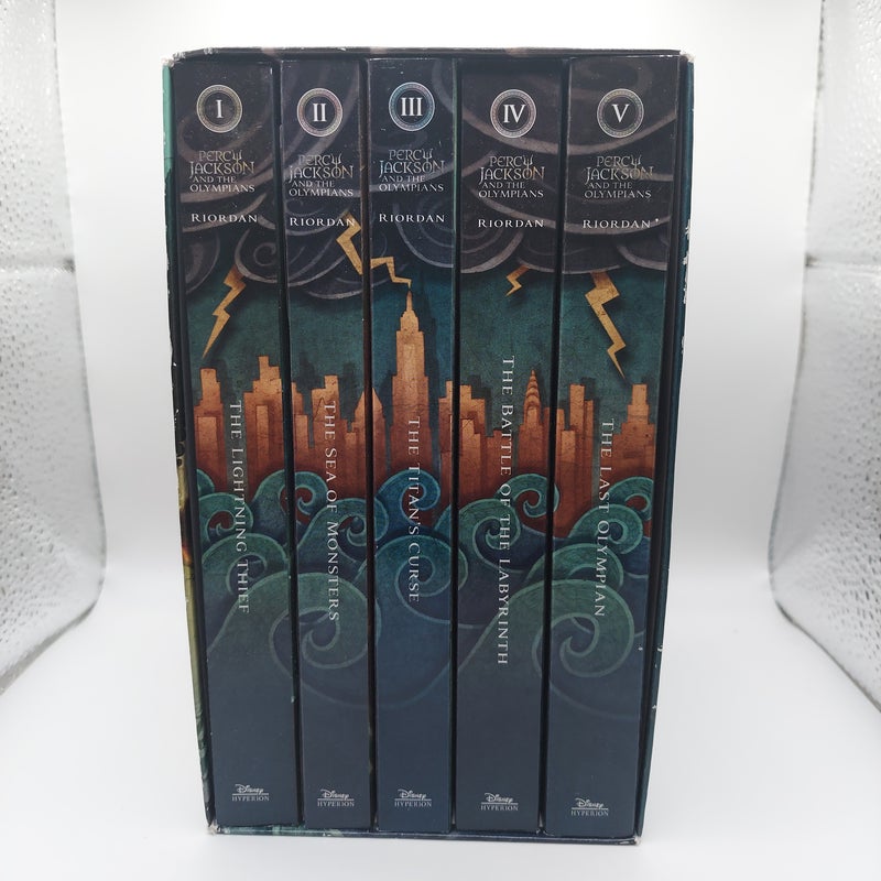 Percy Jackson and the Olympians 5 Book Paperback Boxed Set (new Covers W/poster)