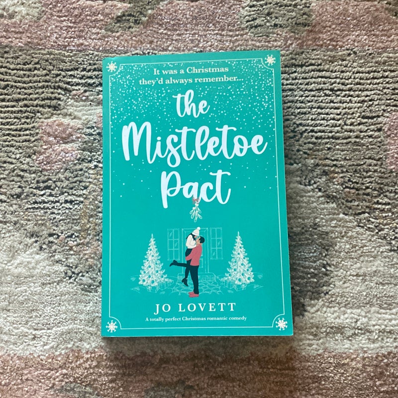 The Mistletoe Pact