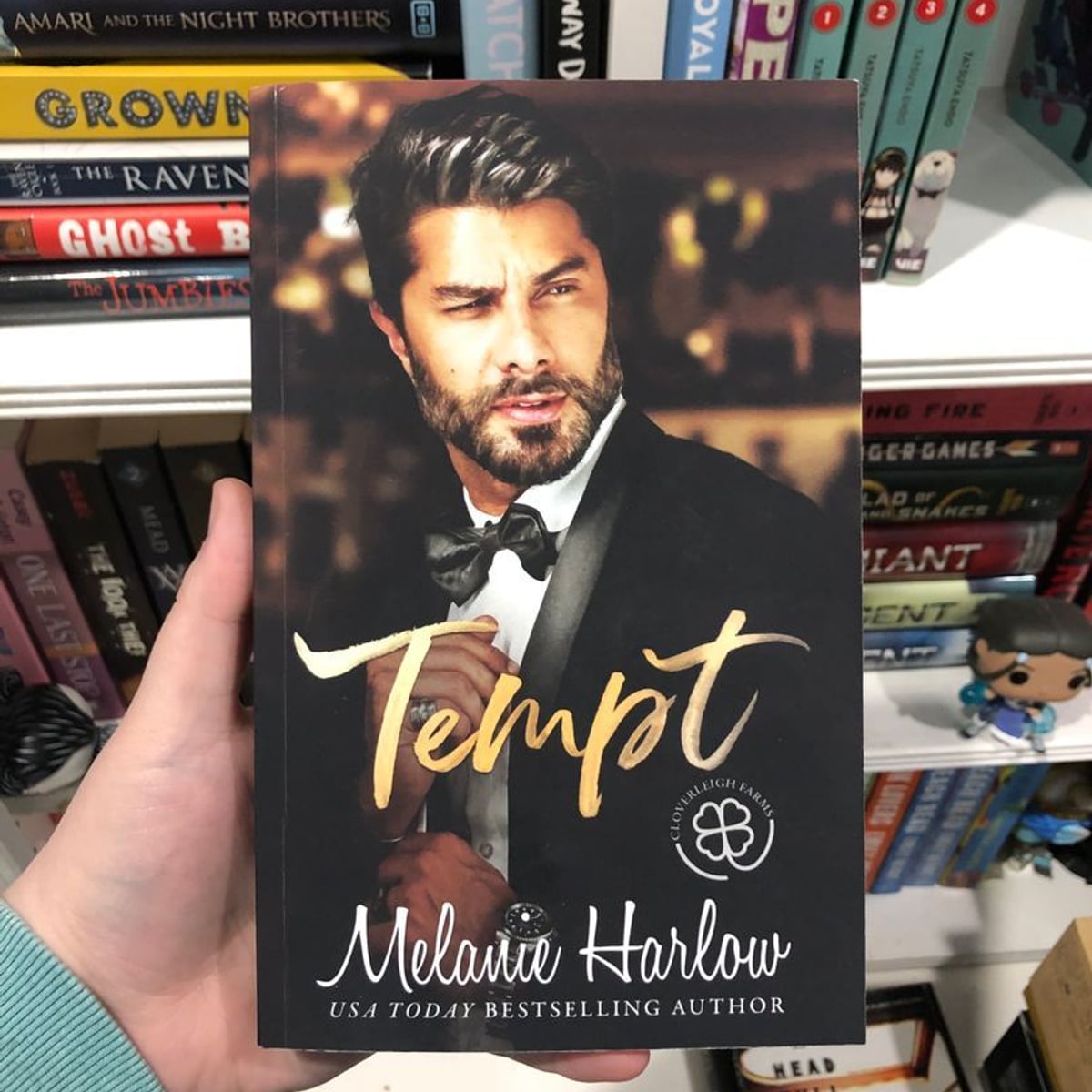 Tempt by Melanie Harlow, Paperback | Pangobooks